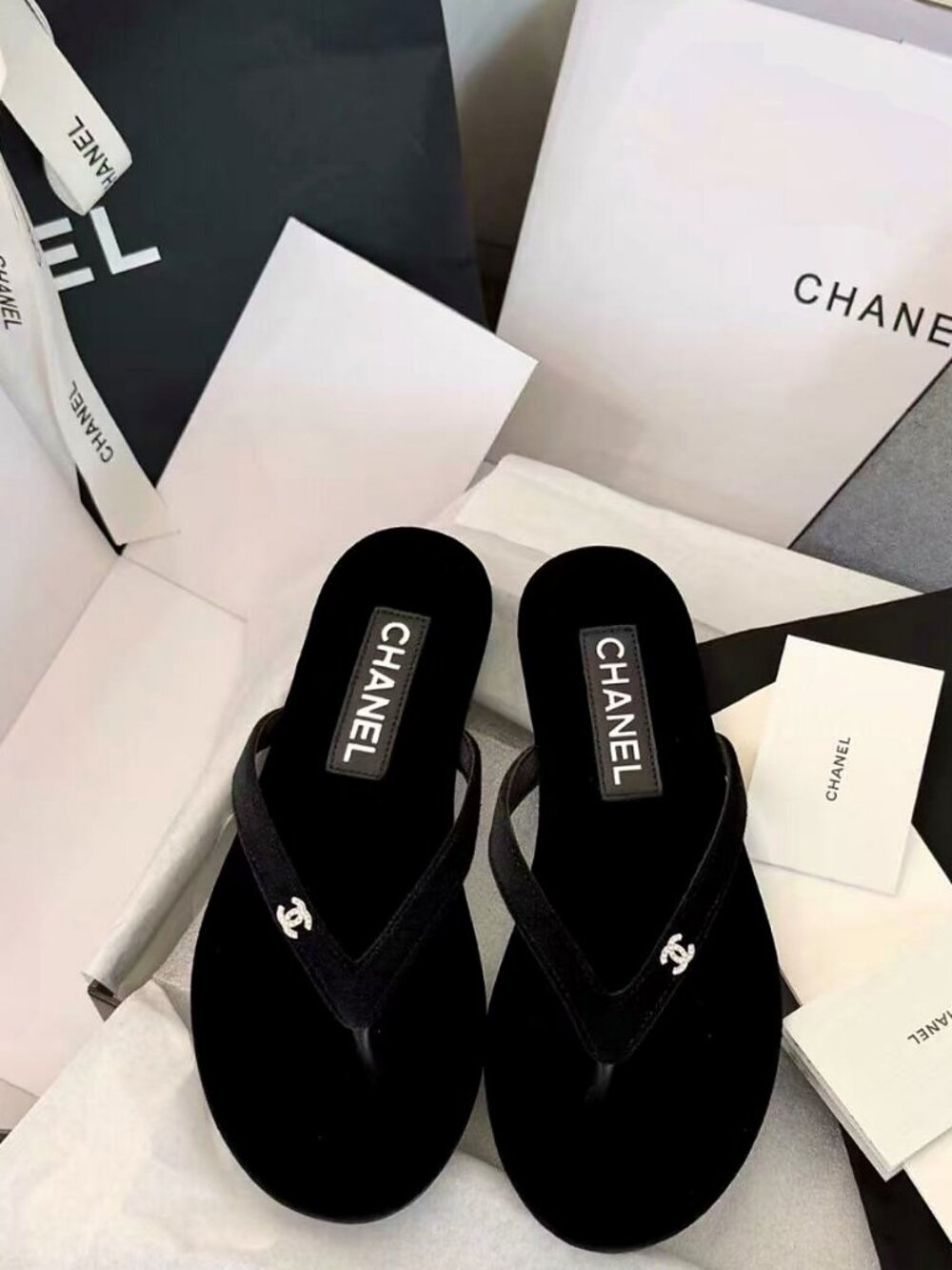 CHANEL Black Flip Flops Crystal Interlocking CC Logo Thong Sandals